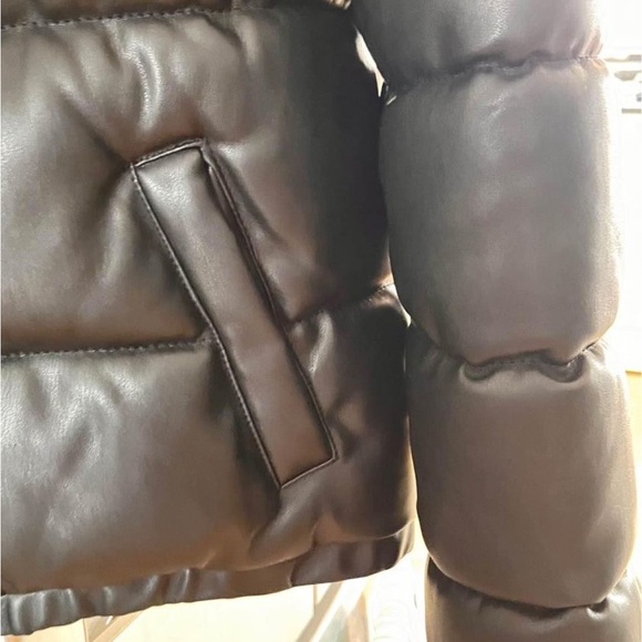 Sabby collection Faux Leather puffer jacket very warm and soft - Picture 4 of 5